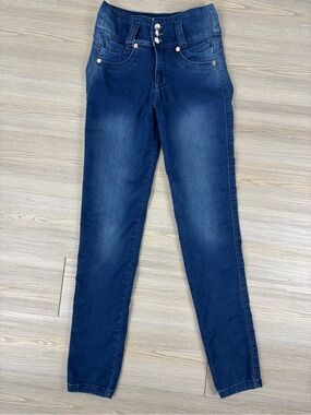 Bon BonUp Buttlift Colombian Mid-Rise Skinny Jeans in Dark Blue Wash